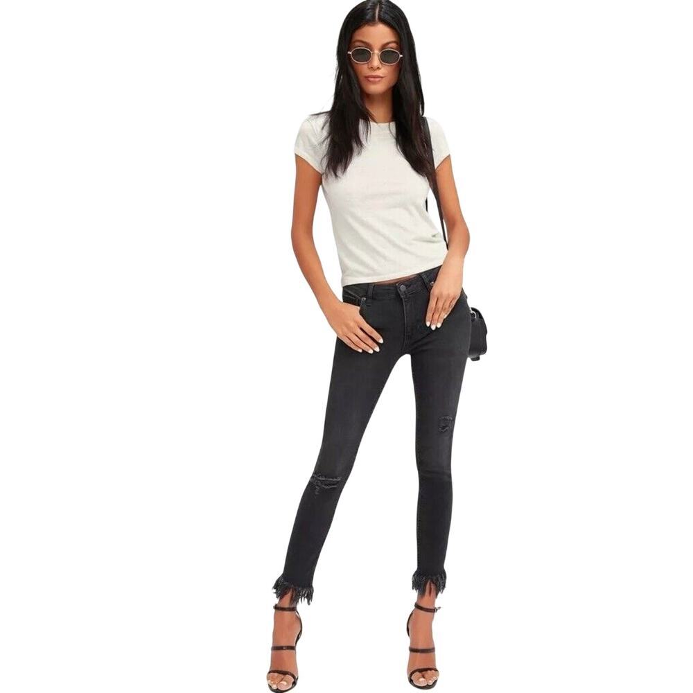 Free People Great Heights Frayed Skinny Cropped Jean in washed Black Sz 24